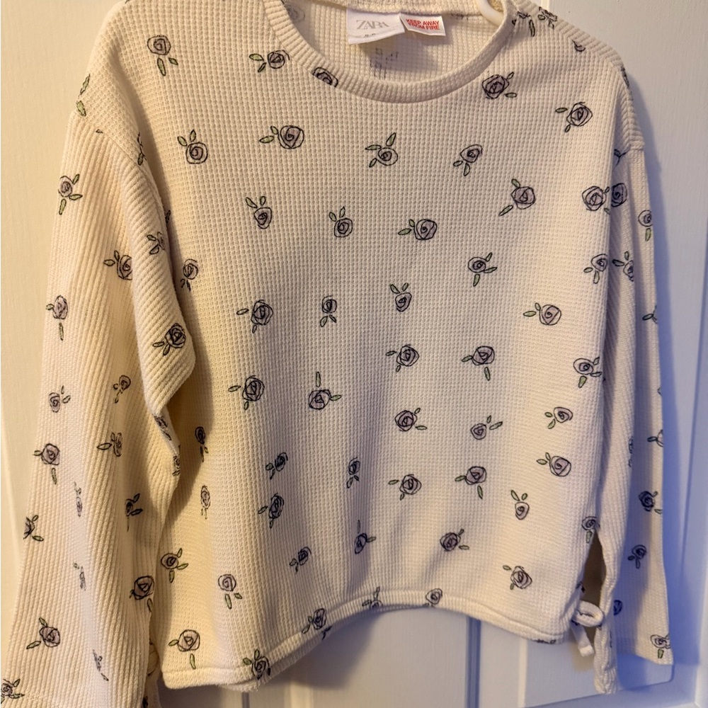 Zara Ivory Thermal Top with Floral Design